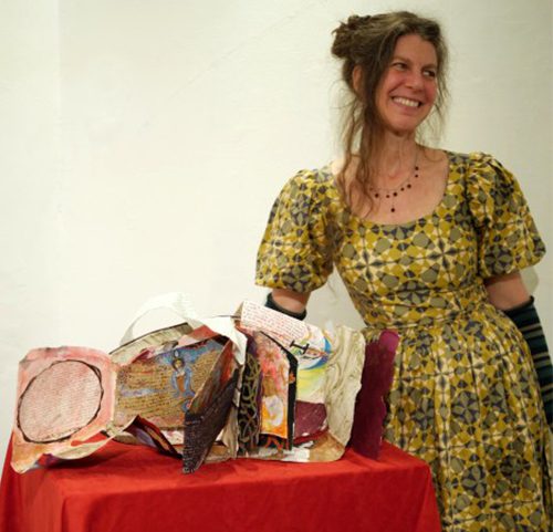 grill-genese-grill-with-artists-books-cropped