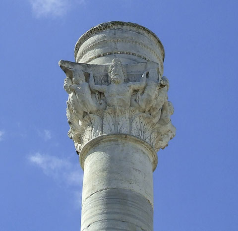 column-in-brindisi